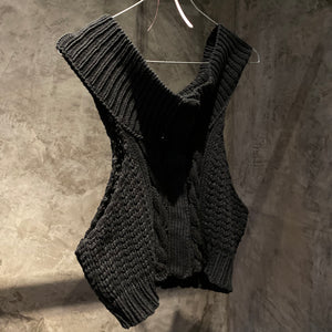 Knitted Cropped Vest